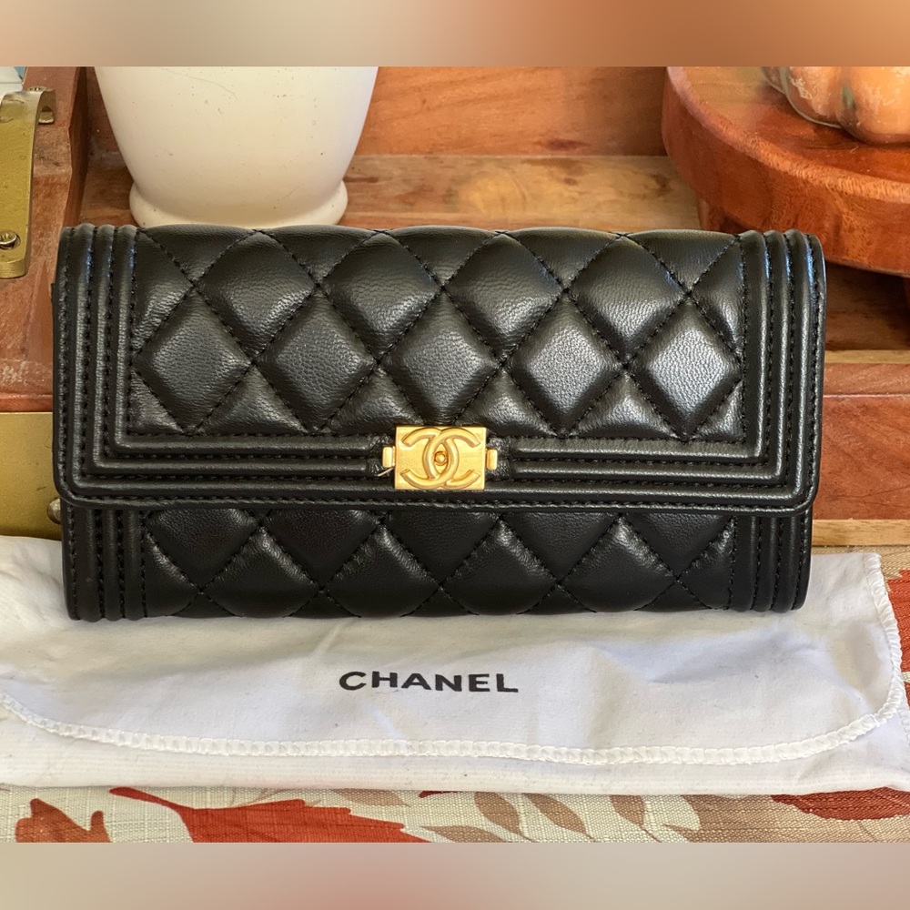 Luxury inspo wallet